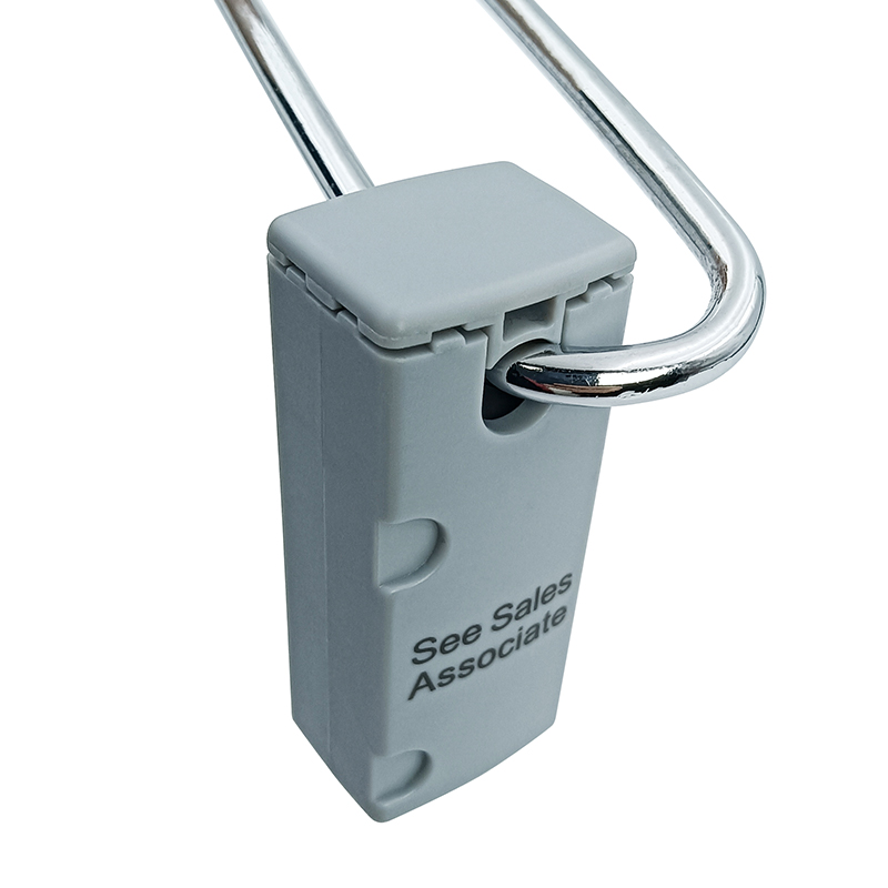 小売店の盗難防止において、吊り下げ商品のセキュリティが重要になっているのはなぜですか?